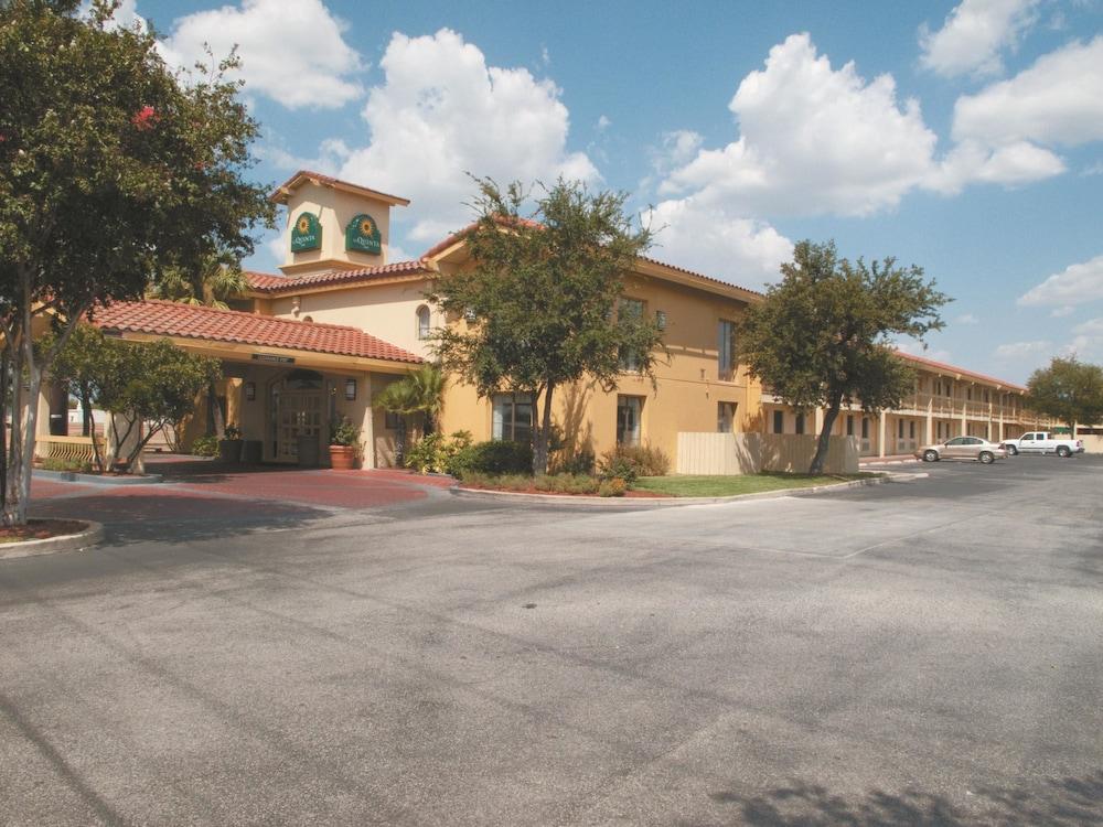La Quinta Inn By Wyndham San Antonio I-35 N At Rittiman Rd Exterior foto