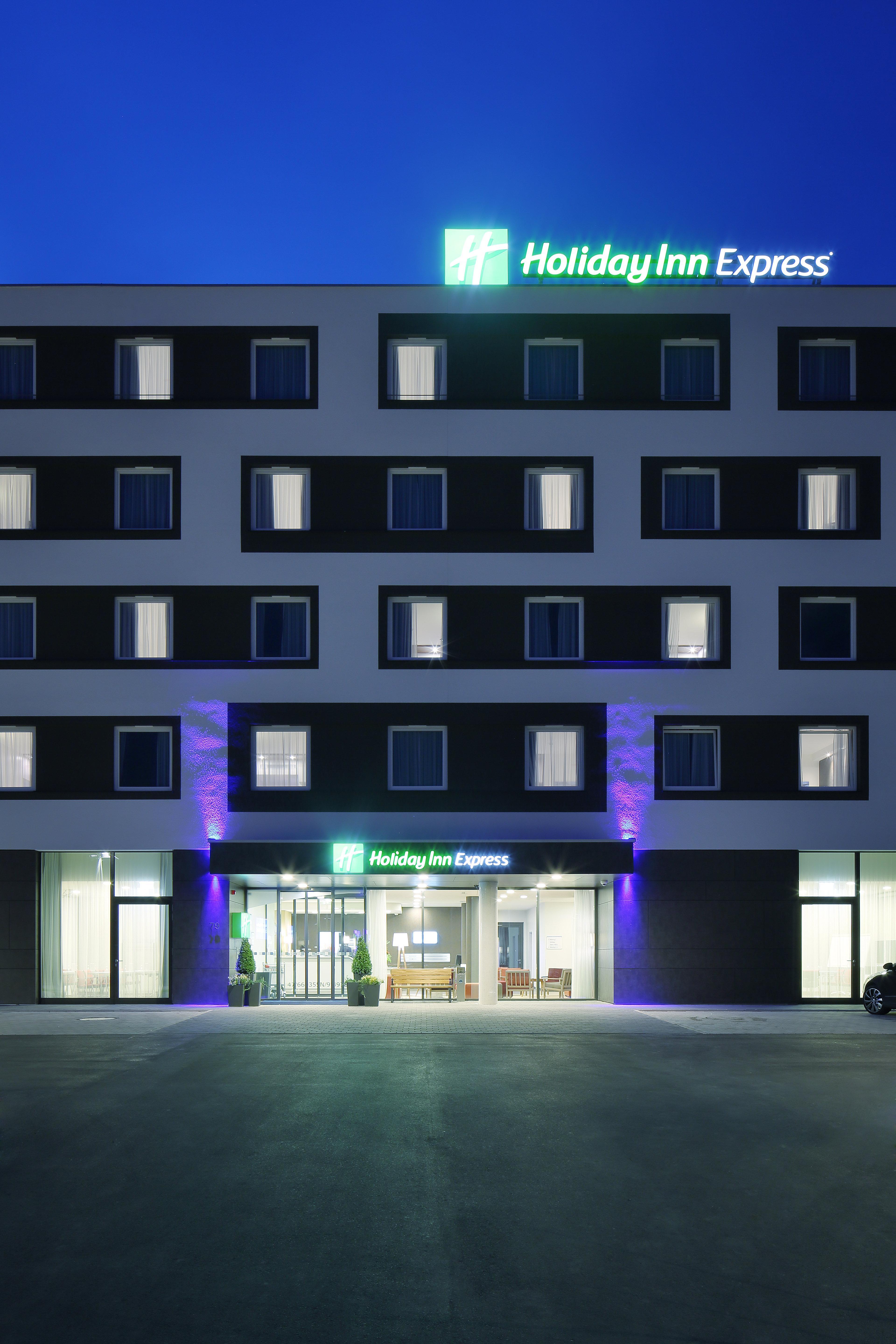 Holiday Inn Express Friedrichshafen, An Ihg Hotel Exterior foto