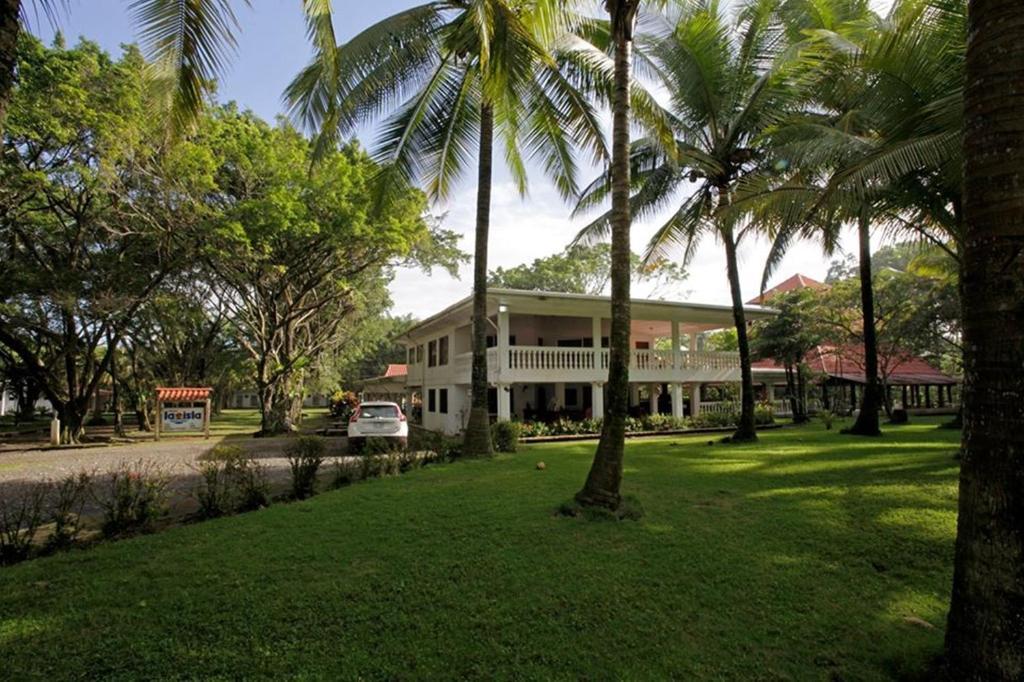 Hotel La Isla Parrita Exterior foto