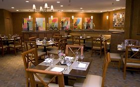 Doubletree By Hilton St. Louis At Westport Hotel Maryland Heights Restaurant photo