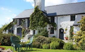 Dolgun Uchaf Guesthouse And Cottages In Snowdonia Dolgellau Exterior photo