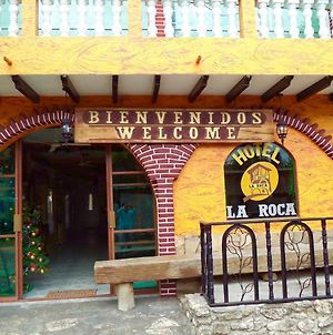 Hotel la roca Tenosique de Pino Suarez Exterior photo