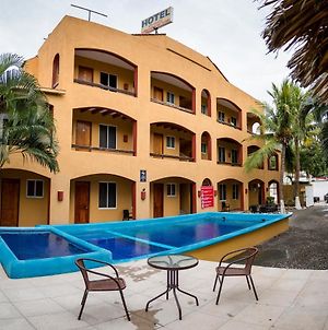 Hotel Cuamatzi Zihuatanejo Exterior photo
