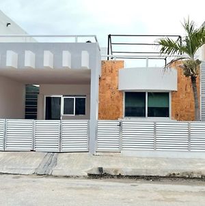 Casa con alberca en el centro de Puerto Progreso Villa Progreso  Exterior photo