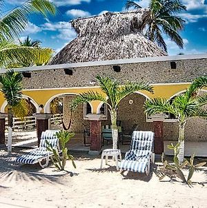 Hacienda Antigua Villa, 50m from sandy Beach El Cuyo Exterior photo