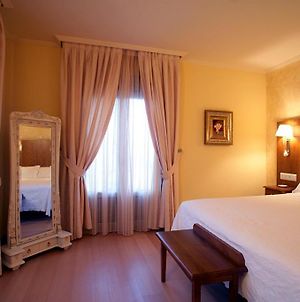 Hotel Villa de Larraga Room photo
