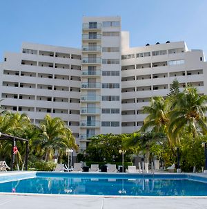 Hotel Calypso Cancún Exterior photo