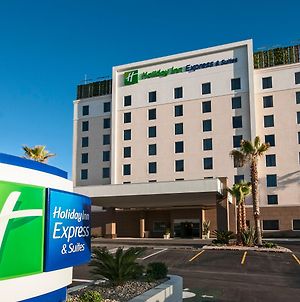 Holiday Inn Express & Suites Chihuahua Juventud Exterior photo