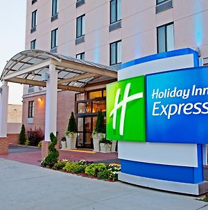 Holiday Inn Express Brooklyn, An Ihg Hotel Nueva York Exterior photo
