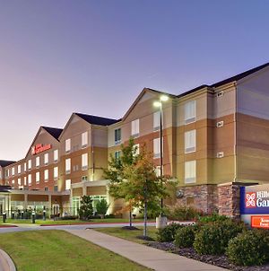 Hilton Garden Inn And Fayetteville Convention Center Exterior photo