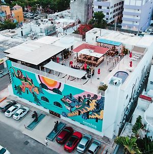 Nomads Party Hostel Cancún Exterior photo