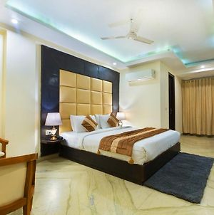 Hotel Viva Palace By Opo Rooms Nueva Delhi Exterior photo