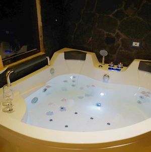 Room In Guest Room - Room With Jacuzzi, Vacation Spa House With Turkish Bath Birrí Exterior photo
