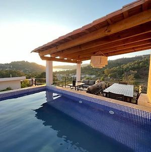 Hermosa Casa Privada Con Jacuzzi Y Una Vista Espectacular Al Lago Valle de Bravo Exterior photo