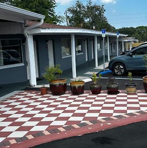 Red Carpet Inn Daytona Beach Exterior photo