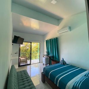 Ocean'S Breeze Apartment And Rooms Puerto Viejo de Talamanca Exterior photo