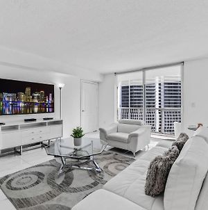 Stylish 2Bed 2Bath Over Brickell Skyline With Free Parking Miami Exterior photo