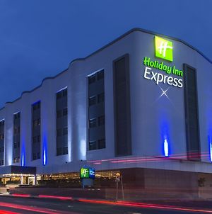 Holiday Inn Express Mexico- Toreo, an IHG Hotel Exterior photo