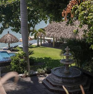 Lake Villa Resort Tequesquitengo Exterior photo