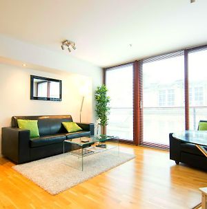 Mitchell Street Glasgow Apartment Room photo