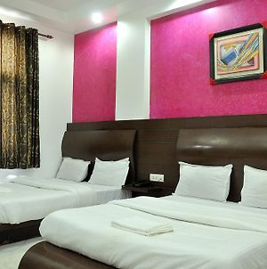 Adb Rooms Hotel Indo Continental Nueva Delhi Exterior photo