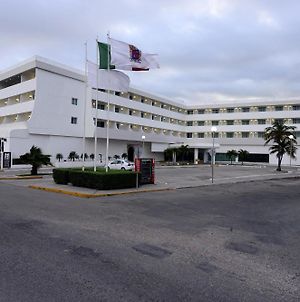 Gamma Campeche Malecon Hotel Exterior photo