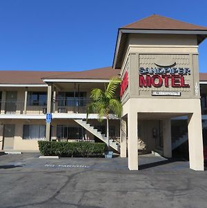 Sandpiper Motel Costa Mesa Exterior photo