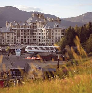 Pan Pacific Whistler Mountainside Hotel Exterior photo