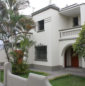 La Casa De Andres Flores Lima Exterior photo
