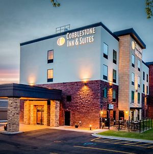 Cobblestone Inn & Suites Fairfield Bay Exterior photo