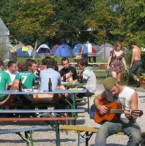 The Tent - Youth Only - Buchung Leider Nur Bis 30 Jahre Moglich! Múnich Exterior photo