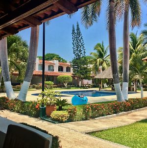 Casa Romantica De Playa Ixtapa  Exterior photo