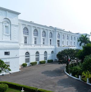Maidens Hotel Nueva Delhi Exterior photo